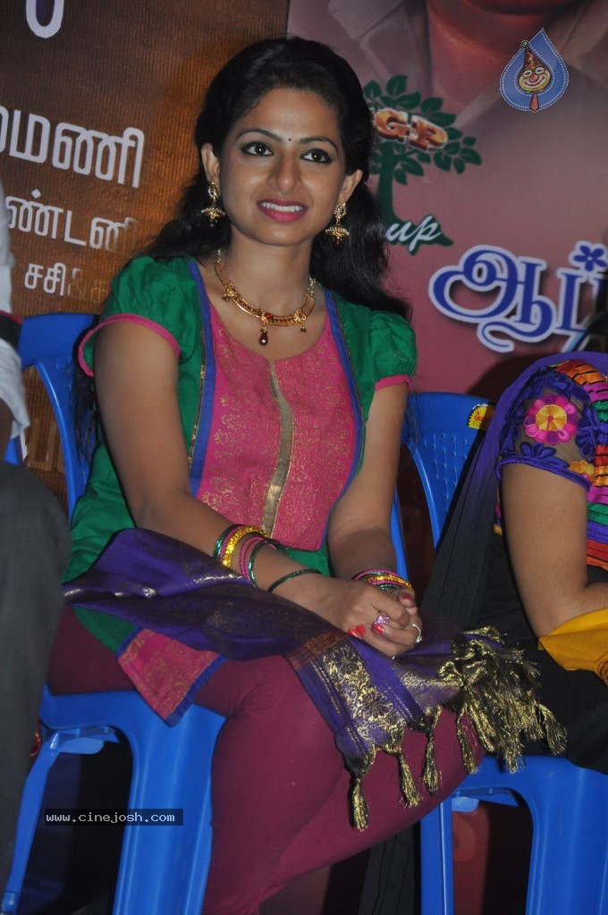 Apple Penne Tamil Movie Stills - 40 / 62 photos