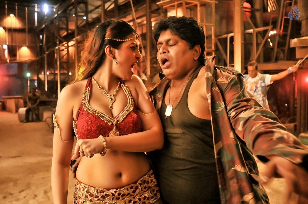 Araku Road Lo Movie New Stills - 17 / 28 photos