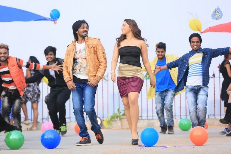 Araku Road Lo Movie Photos - 5 / 57 photos