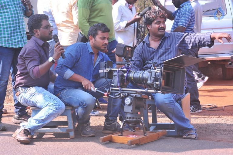 Araku Road Lo Movie Photos - 9 / 57 photos