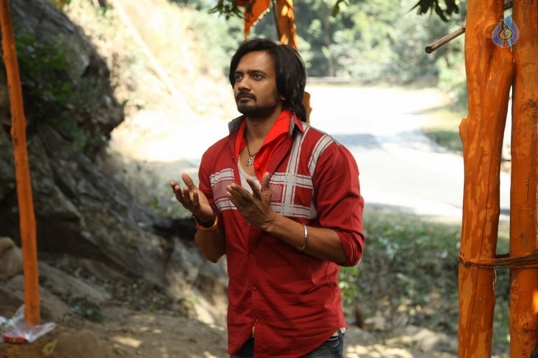 Araku Road Lo Movie Photos - 53 / 57 photos