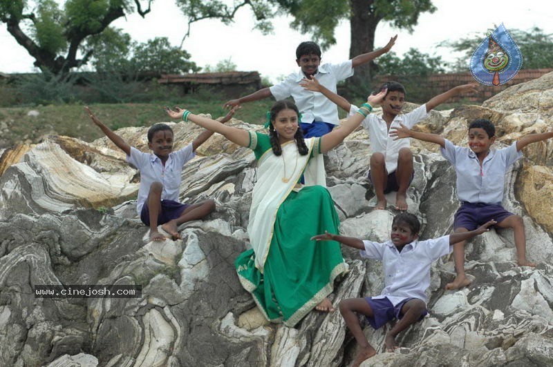 Arumbu Meesai Kurumbu Paarvai Stills - 5 / 55 photos