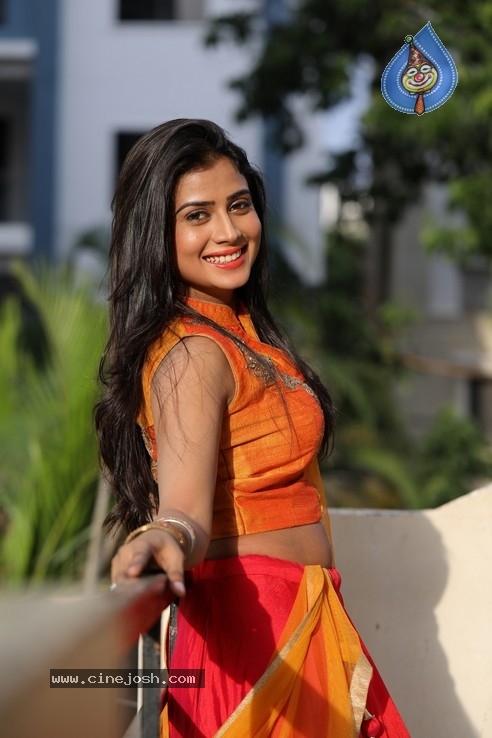 Asalu Em Jarigindante Movie Stills - 5 / 34 photos