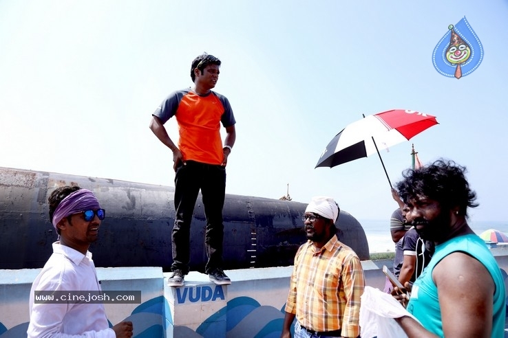 Asalu Em Jarigindante Movie Stills - 23 / 34 photos