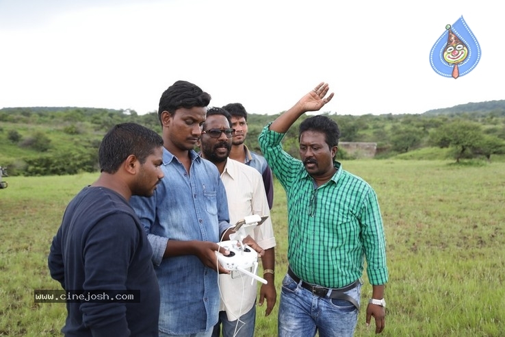 Asalu Em Jarigindante Movie Stills - 27 / 34 photos