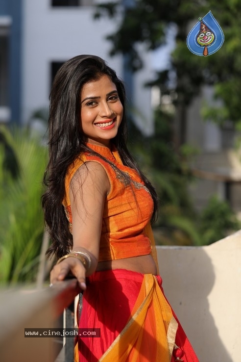 Asalu Em Jarigindante Movie Stills - 28 / 34 photos