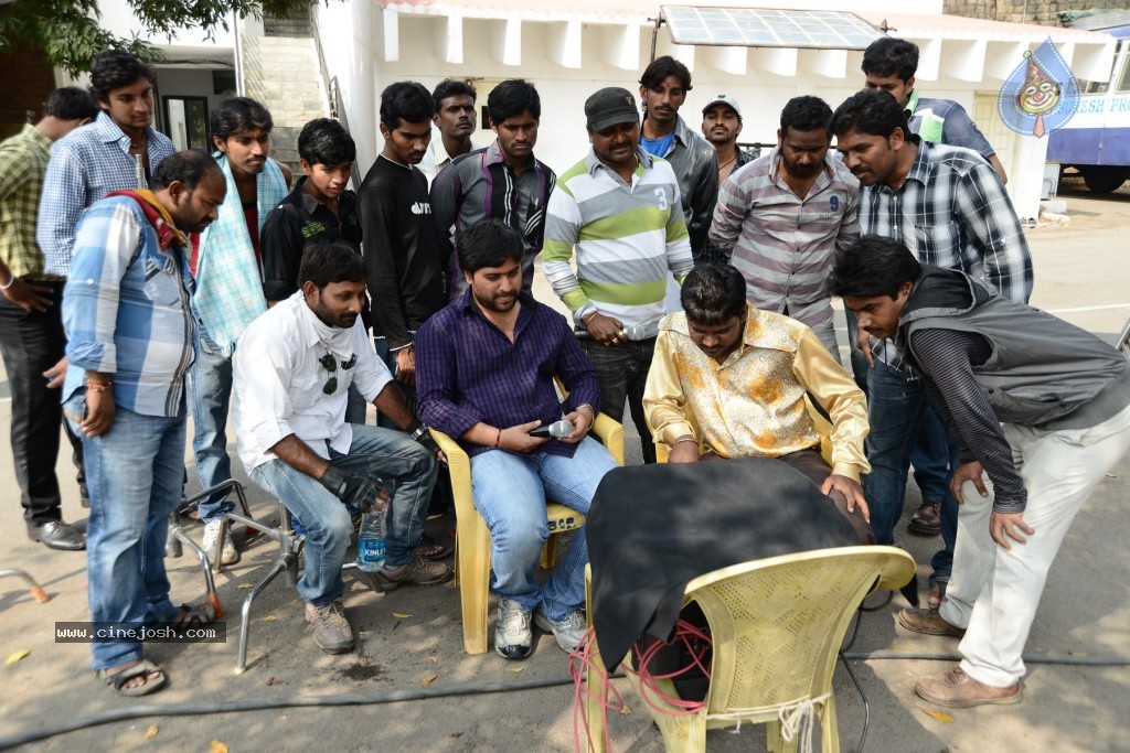 Athadu Aame O Scooter Movie Photos - 4 / 41 photos