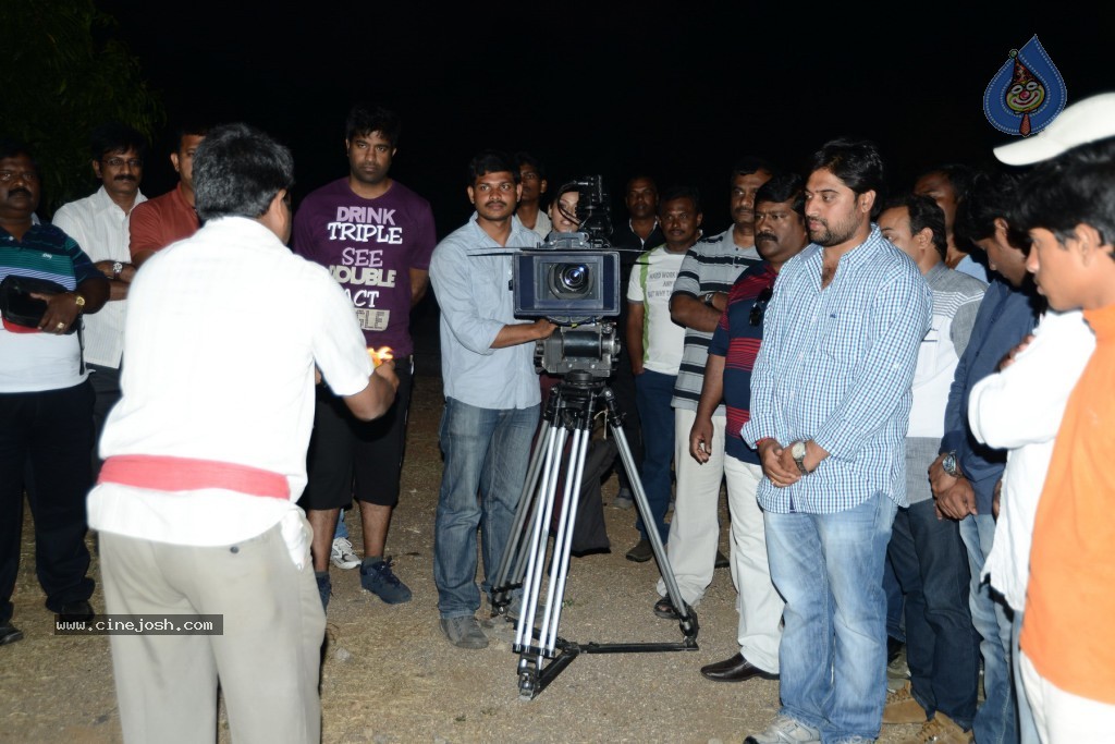 Athadu Aame O Scooter Movie Photos - 27 / 41 photos