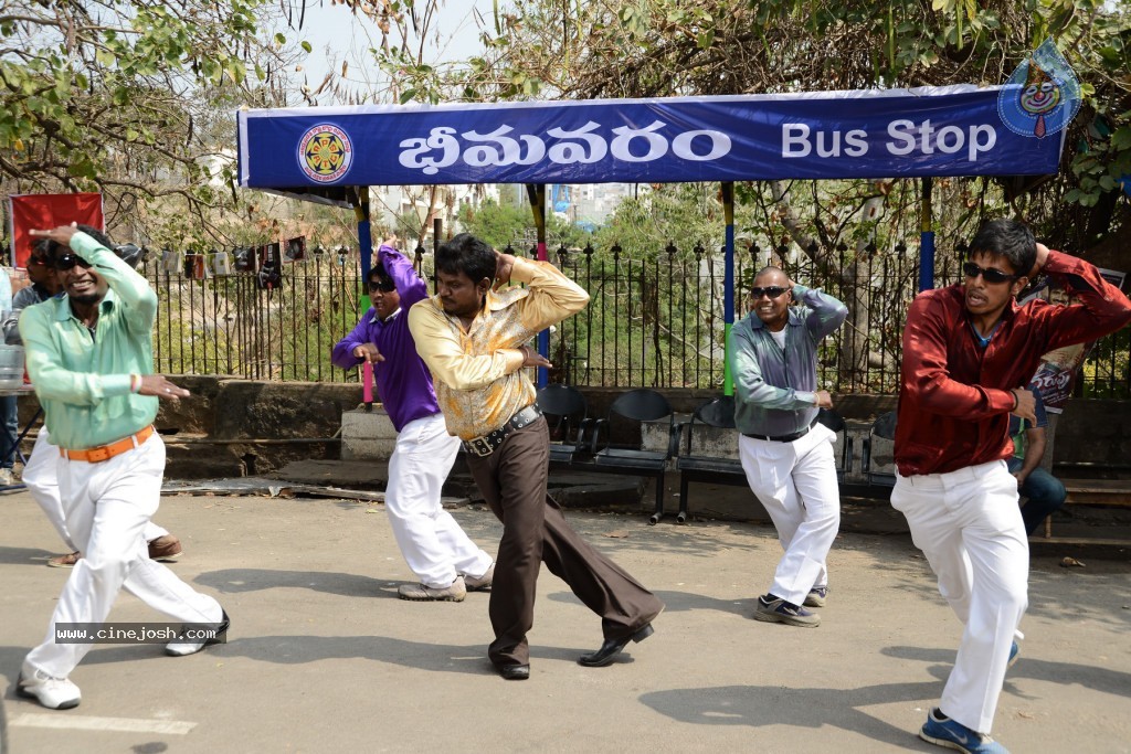 Athadu Aame O Scooter Movie Photos - 38 / 41 photos