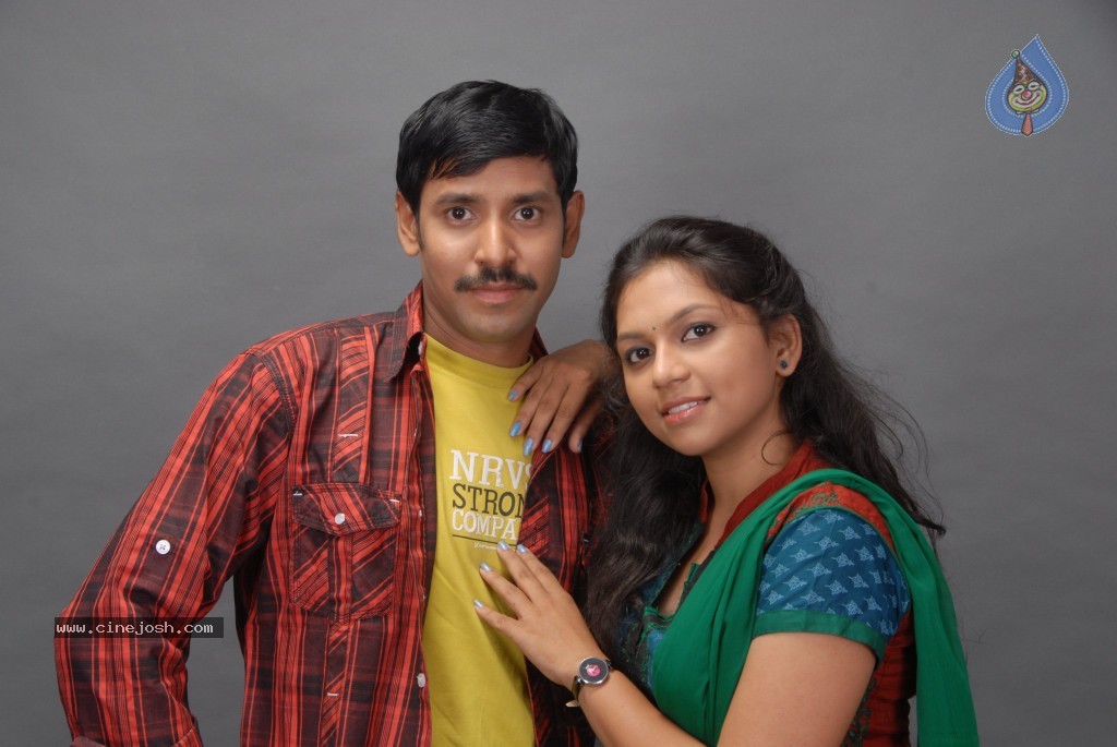 August 15 Movie Photo Shoot Stills - 34 / 78 photos