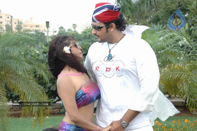 Autowala Movie Stills - 23 / 62 photos