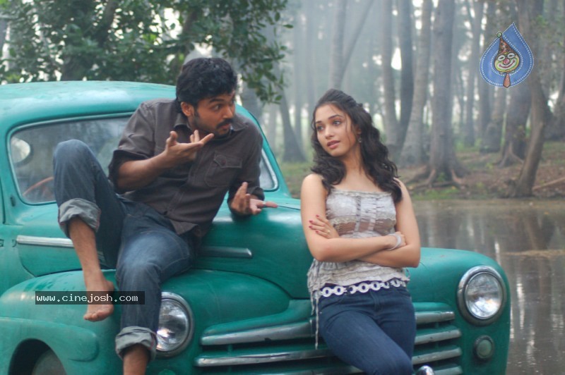  Awara Movie Stills - 104 / 121 photos