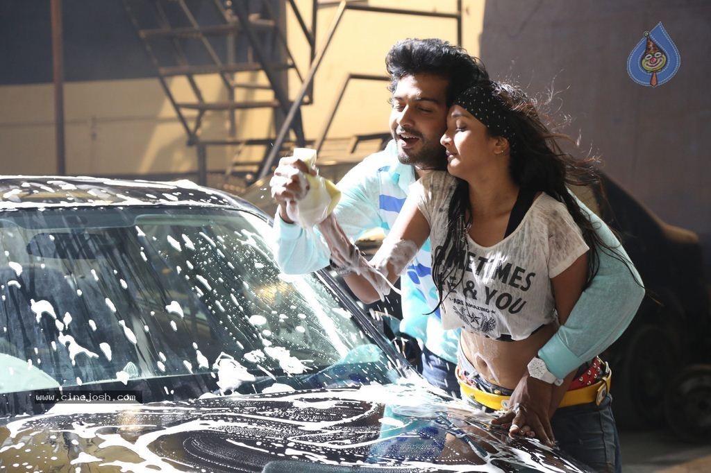 Ayirathil Iruvar Tamil Movie Stills - 8 / 40 photos