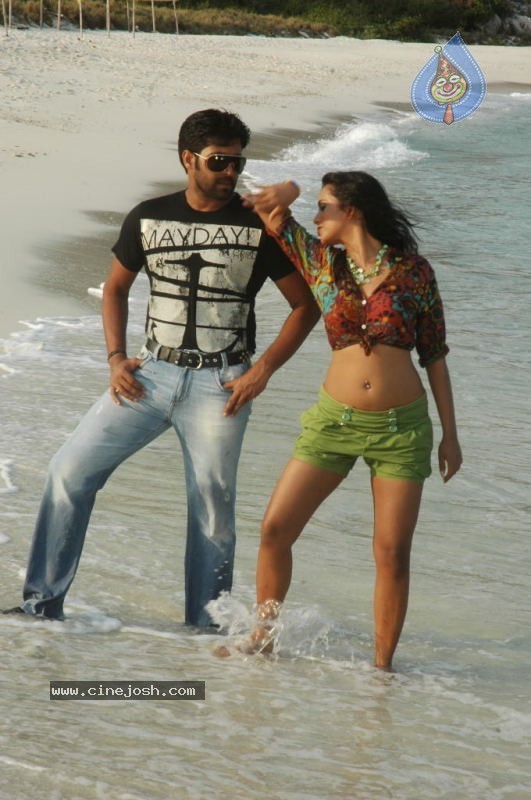 Ayutha Poratam Movie Stills - 24 / 33 photos
