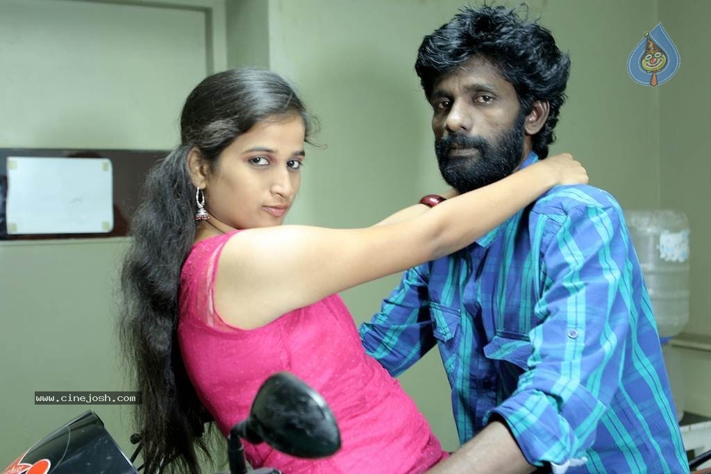 Azhagan Murugan Tamil Movie Stills - 13 / 38 photos