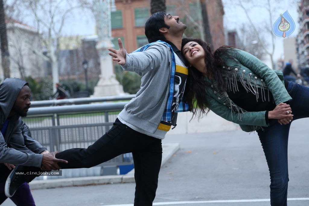 Baadshah New Stills - 9 / 64 photos
