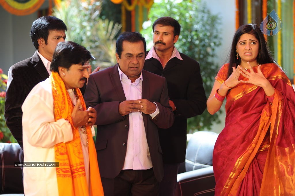 Baadshah New Stills - 13 / 64 photos