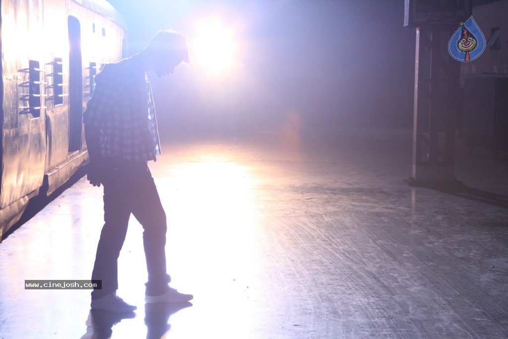 Back Bench Student Movie Stills n Walls - 30 / 36 photos