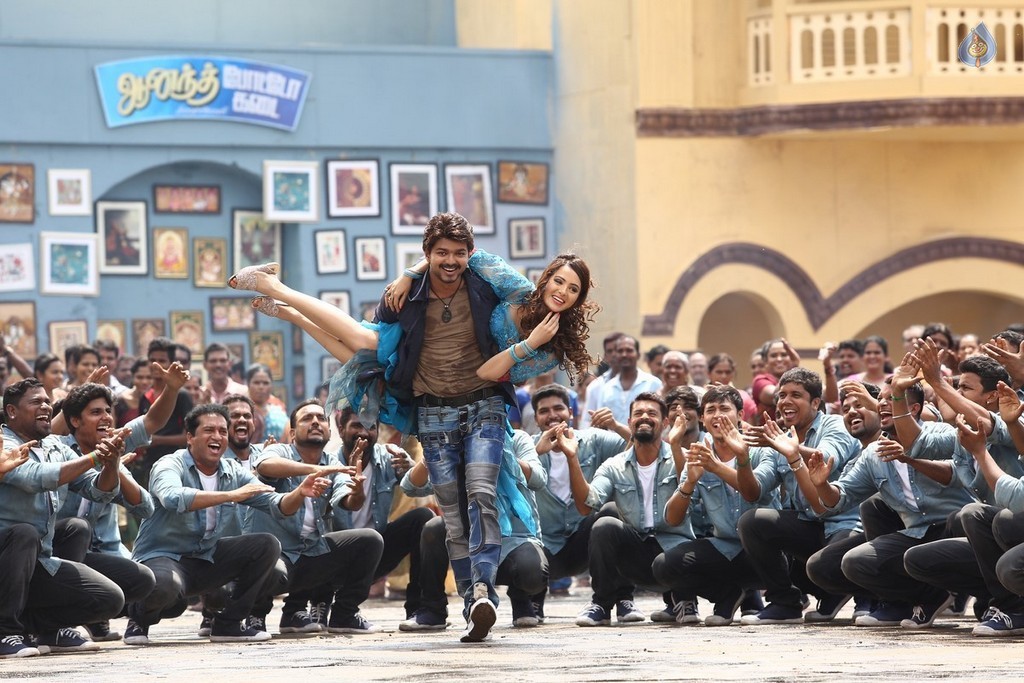 Bairavaa Tamil Movie Stills - 5 / 5 photos