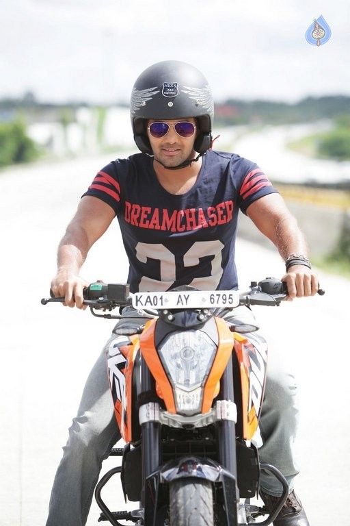 Bangalore Naatkal Photos and Posters - 69 / 84 photos