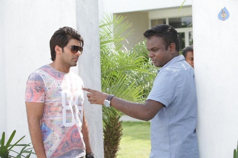 Bangalore Naatkal Photos and Posters - 71 / 84 photos