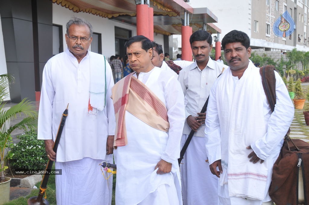 Bangkok Brahmanandam Movie Stills - 29 / 37 photos