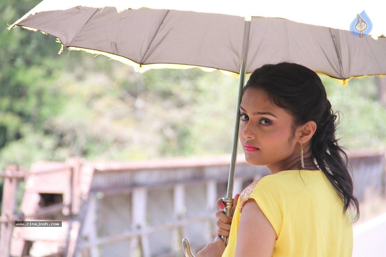 Basthi Movie Stills and Posters - 58 / 128 photos