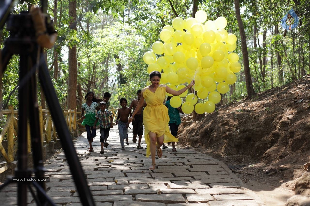 Basthi Movie Stills and Posters - 67 / 128 photos