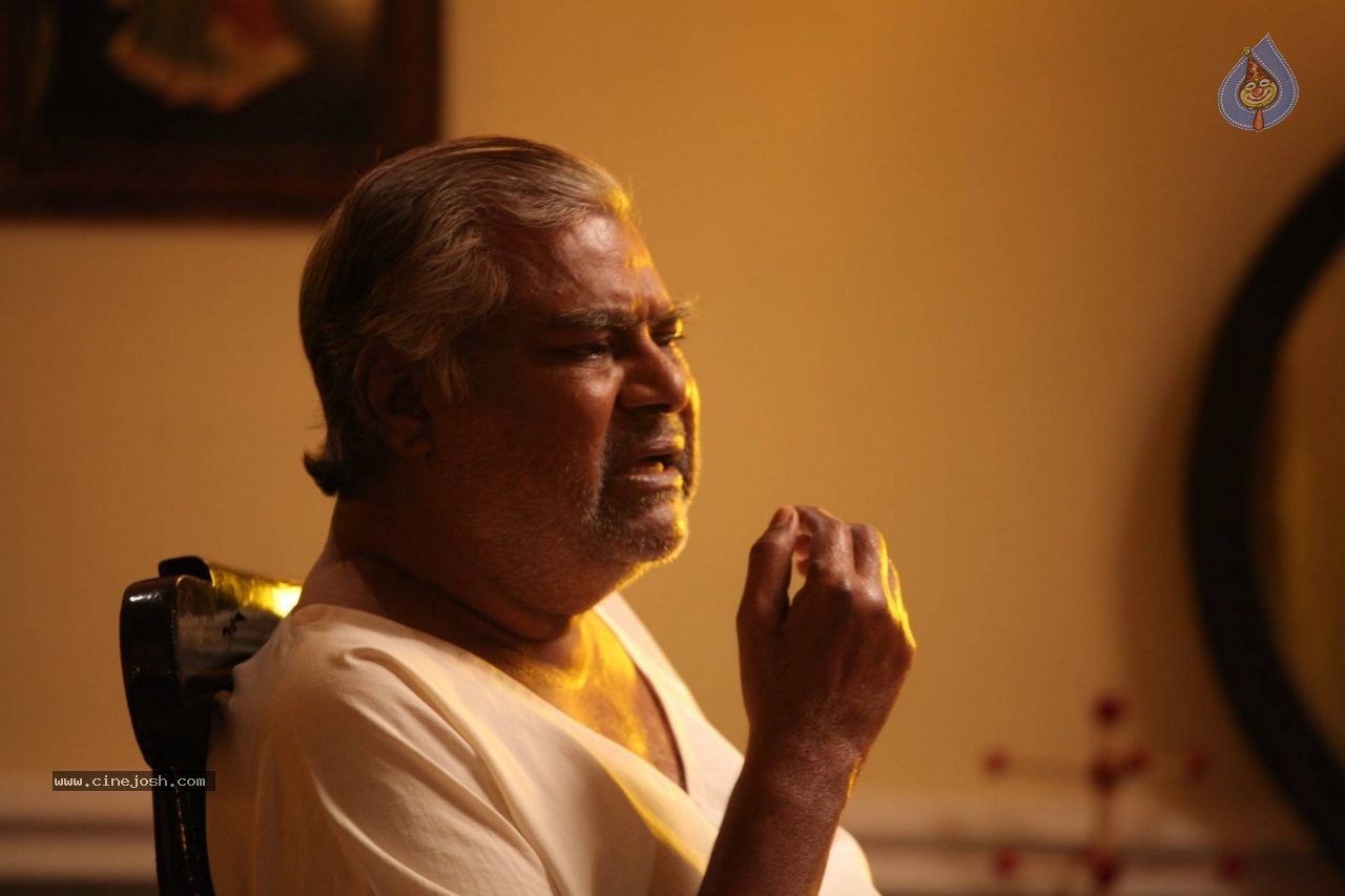 Basthi Movie Stills and Posters - 88 / 128 photos