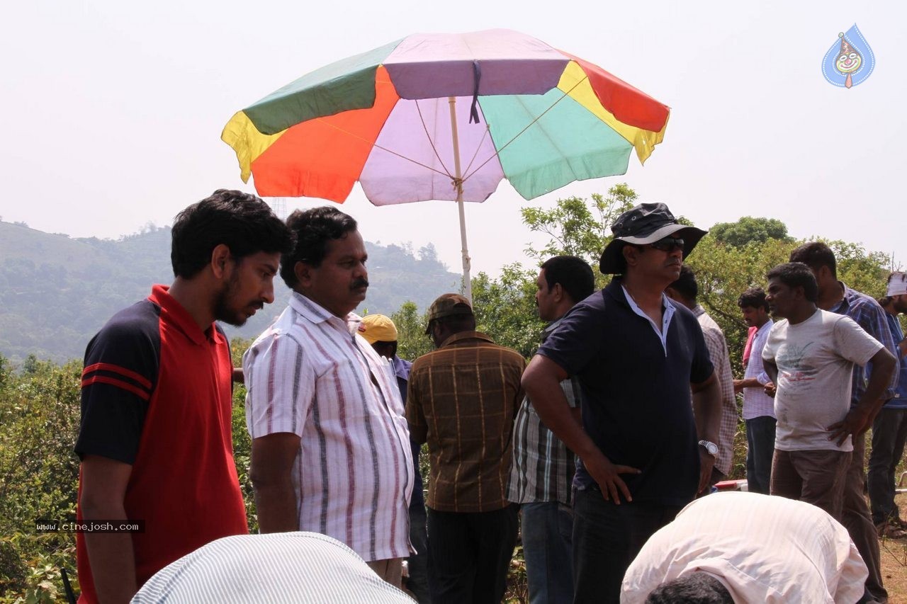 Basthi Movie Stills and Posters - 99 / 128 photos