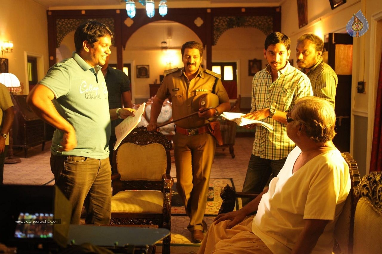 Basthi Movie Stills and Posters - 113 / 128 photos