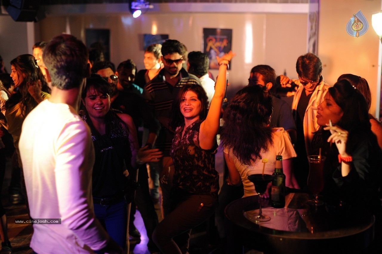 Best Friends Forever Movie Stills - 17 / 112 photos