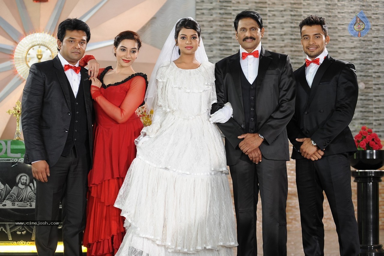 Best Friends Forever Movie Stills - 21 / 112 photos