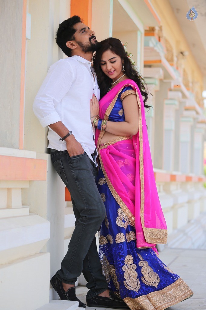 Bewars Movie Photos and Posters - 5 / 10 photos