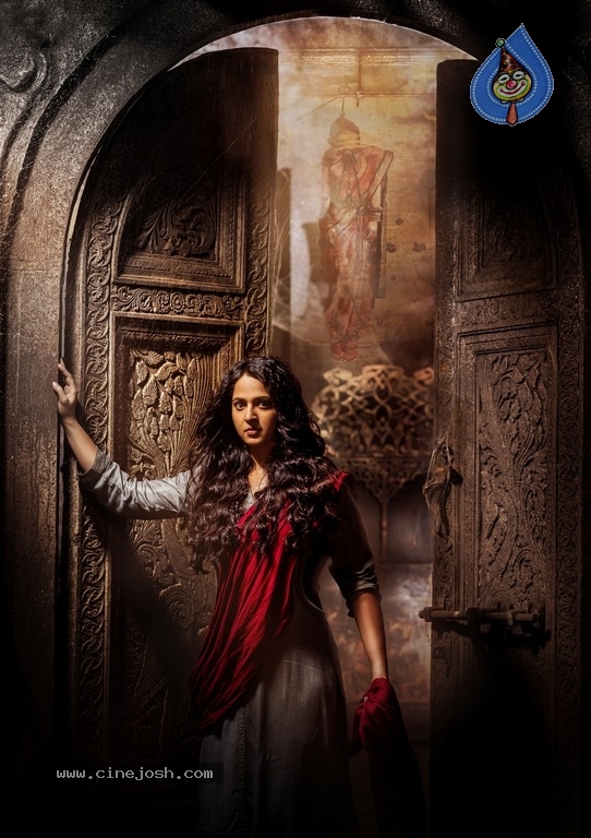 Bhaagamathie New Poster And Still - 2 / 2 photos