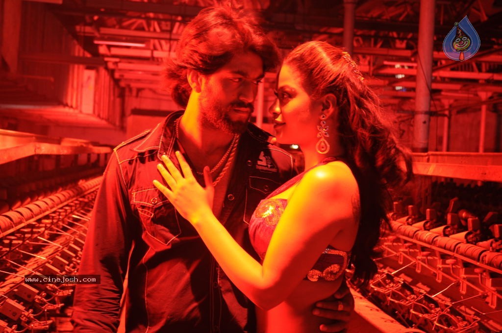 Bhagyanagaram Movie Hot Stills - 32 / 43 photos