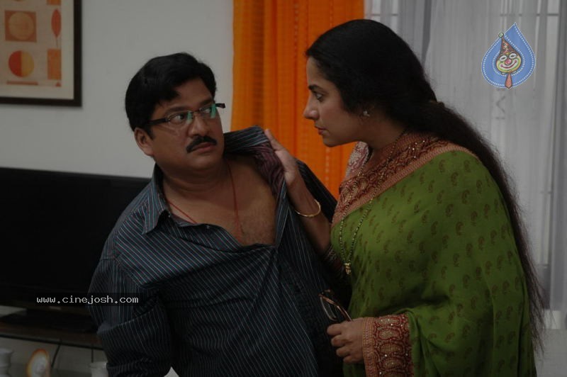 Bhale Mogudu Bhale Pellam Movie Gallery - 28 / 94 photos