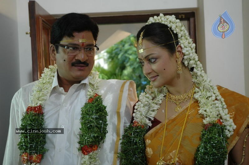 Bhale Mogudu Bhale Pellam Movie Gallery - 88 / 94 photos