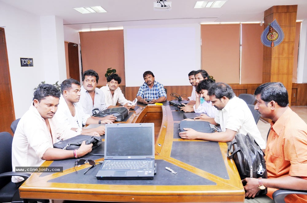 Bhumika Prakash Raj New Movie Stills - 23 / 148 photos