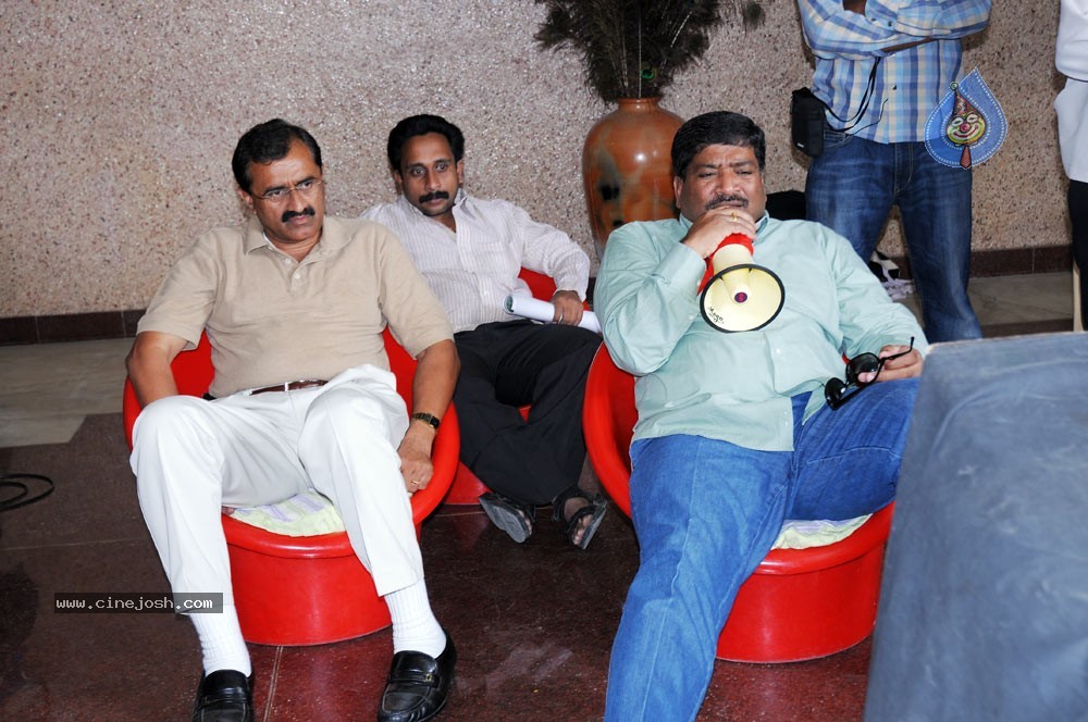 Bhumika Prakash Raj New Movie Stills - 34 / 148 photos