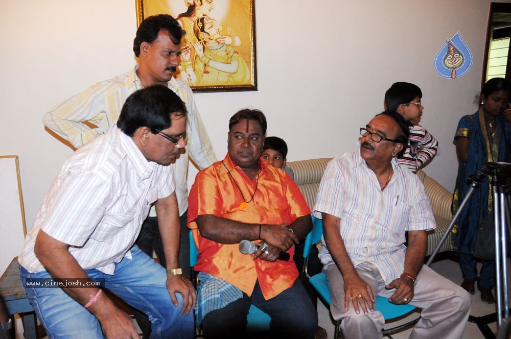 Bhumika Prakash Raj New Movie Stills - 48 / 148 photos