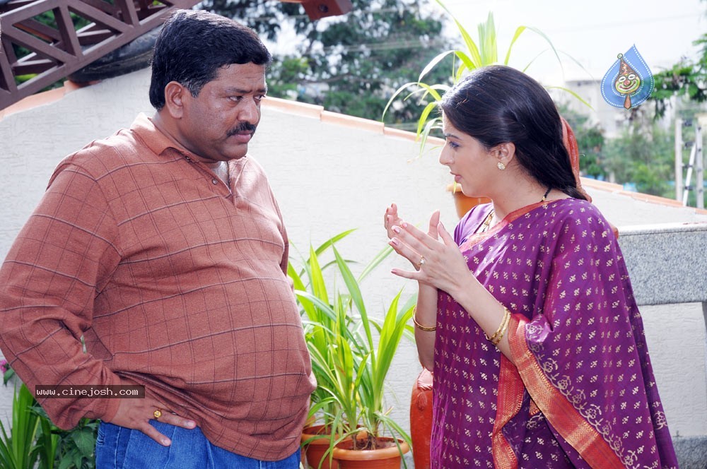 Bhumika Prakash Raj New Movie Stills - 67 / 148 photos