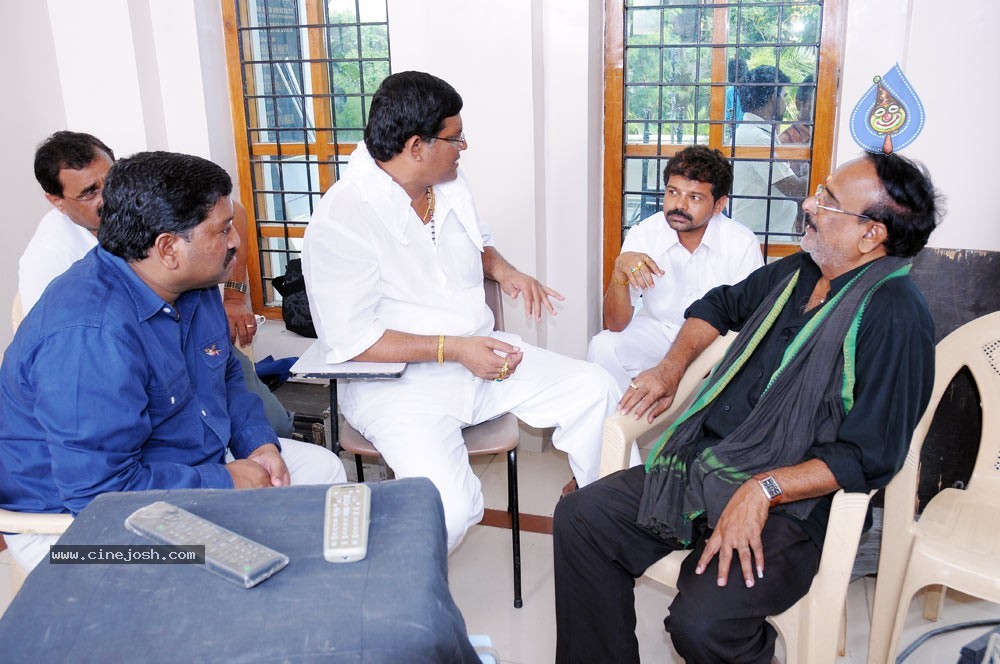 Bhumika Prakash Raj New Movie Stills - 72 / 148 photos