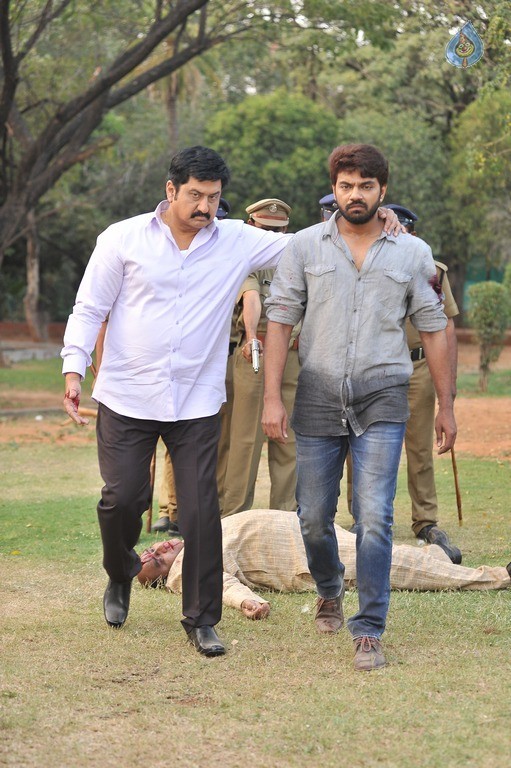 Bichagada Majaka Movie Photos - 2 / 34 photos