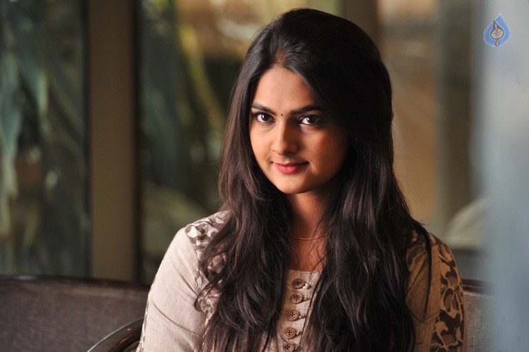 Bichagada Majaka Movie Photos - 23 / 34 photos