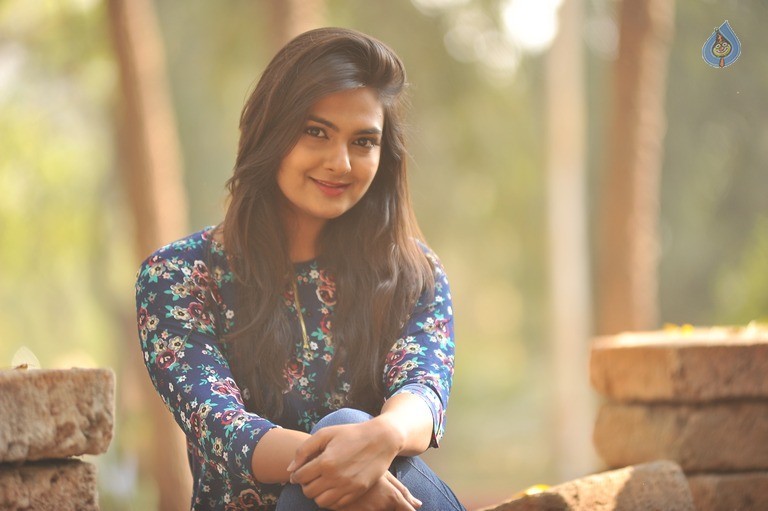 Bichagada Majaka Movie Photos - 30 / 34 photos