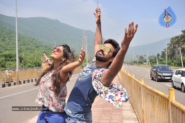 Bichagada Majaka Movie Stills - 6 / 15 photos