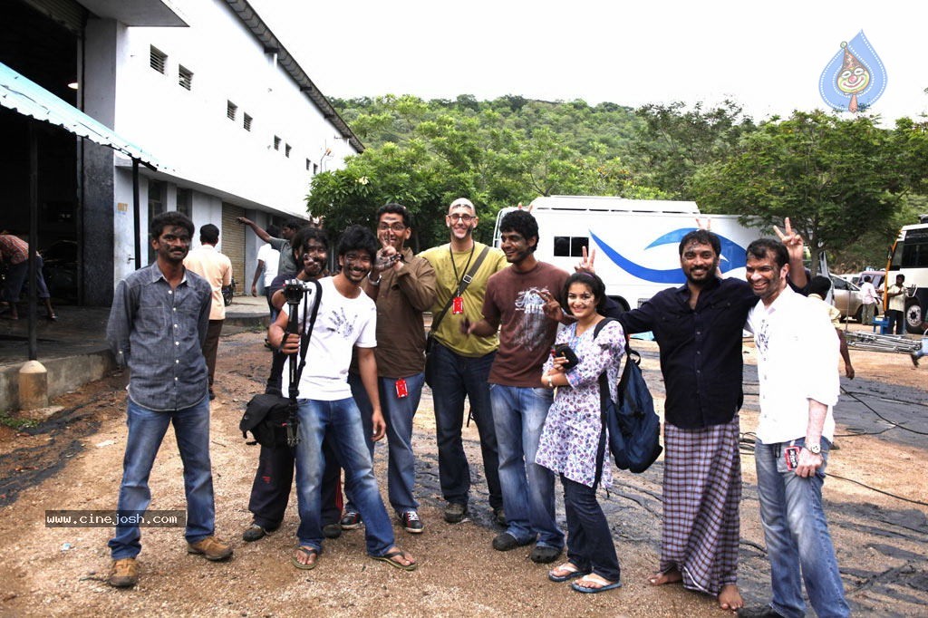 Billa 2 Movie Hot Stills - 24 / 46 photos