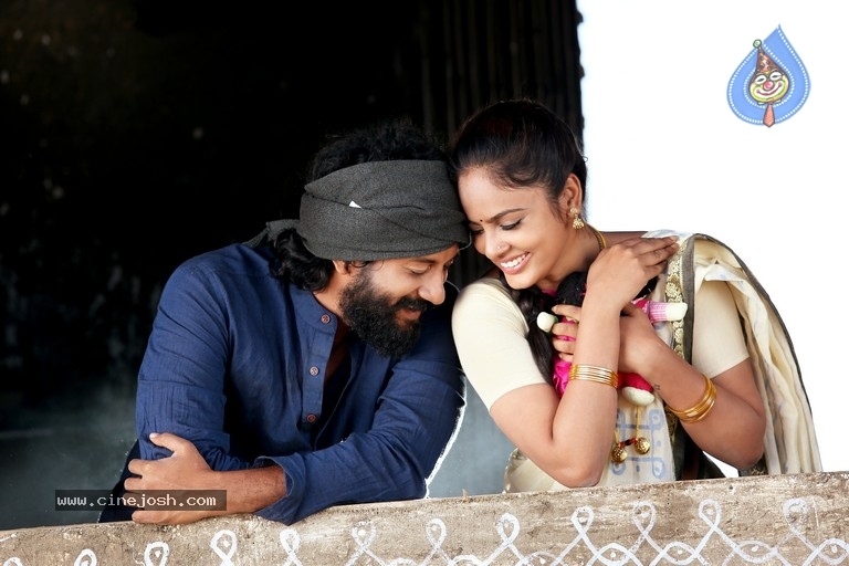 Bluff Master Movie Stills - 3 / 5 photos