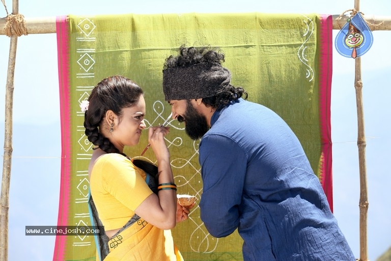 Bluff Master Movie Stills - 4 / 5 photos